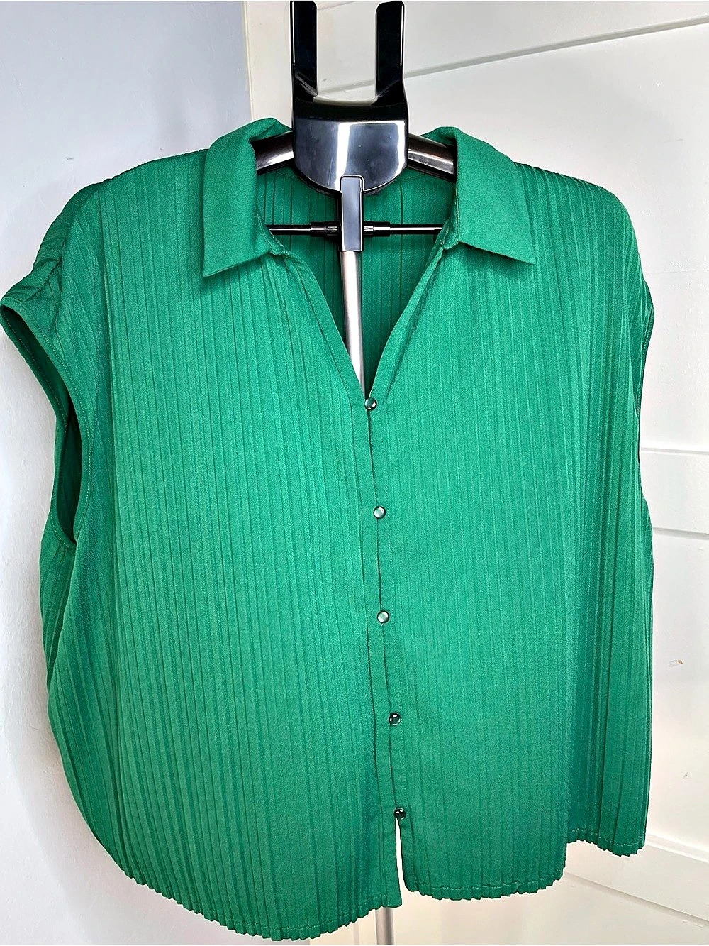 Adrianna Papell Pleated Blouse in Green Size XL Like New